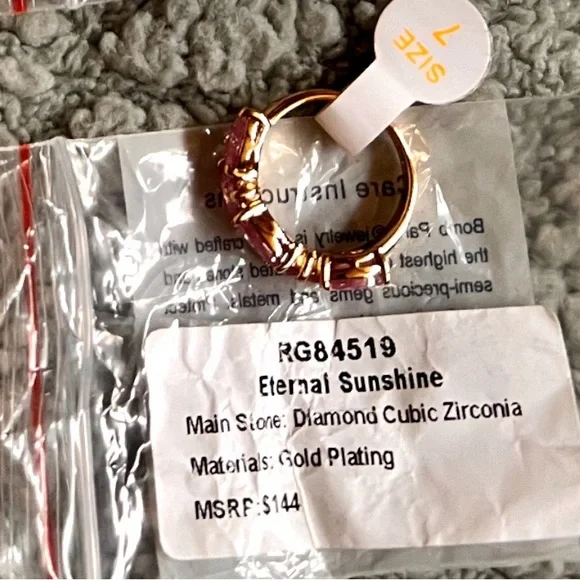 Bp Pink Gemstone Ring with Gold plating - Picture 3 of 3